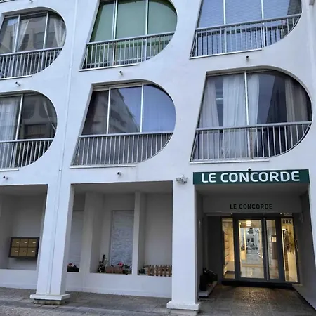 Apartment Motte With Balcony And View